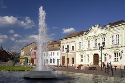 Esztergom felújított belvárosa-stock-foto