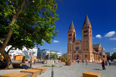 Nyíregyháza felújított belvárosa-stock-foto