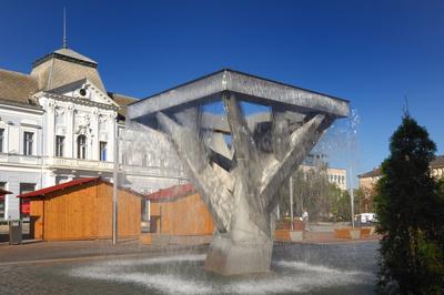 Nyíregyháza felújított belvárosa-stock-foto