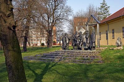 Nagykőrös, a Nagy tanári kar-szoborcsoport-stock-foto