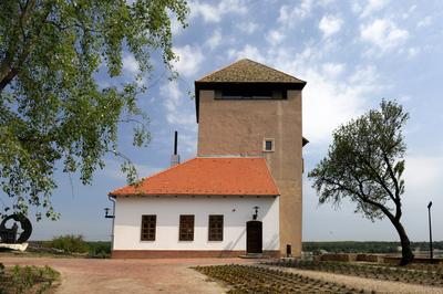 Dunaföldvár, Csonka-torony-stock-foto