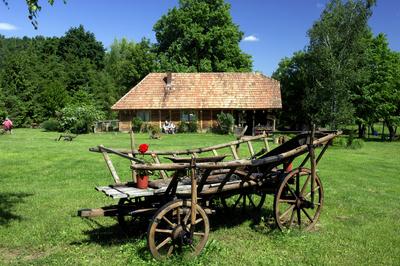 Őrségi táj Őriszentpéteren-stock-foto
