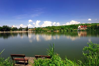 A Bánki tó nyáron-stock-foto