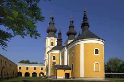 Máriapócs, Szent Mihály-templom-stock-foto