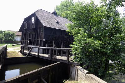 Túristvándi vizimalom-stock-foto