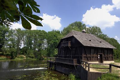 Túristvándi vizimalom-stock-foto