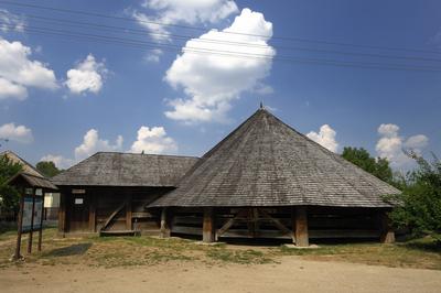 Tarpai szárazmalom-stock-foto