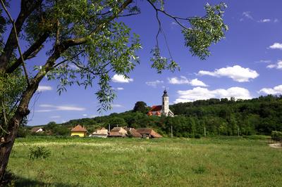 Cserhátsurány, római katolikus templom-stock-photo