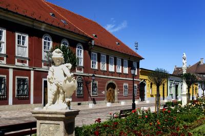 Vác belvárosa (Március 15. tér)-stock-foto