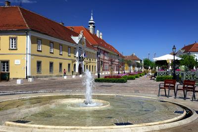 Vác belvárosa (Március 15. tér)-stock-foto