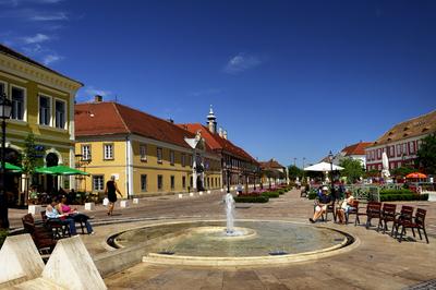 Vác belvárosa (Március 15. tér)-stock-foto