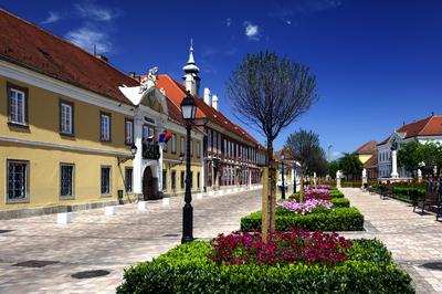 Vác belvárosa (Március 15. tér)-stock-foto