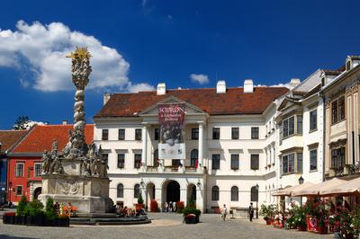 Sopron belvárosa (Fő tér)-stock-foto