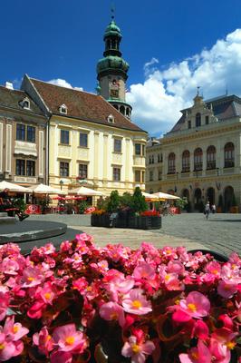 Sopron belvárosa (Fő tér)-stock-foto
