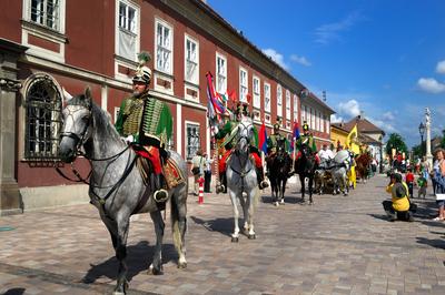 Váci Világi Vigalom a város főterén-stock-foto