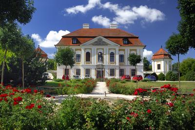 Erdőtarcsa, Szentmiklóssy–Kubinyi-kastély-stock-foto