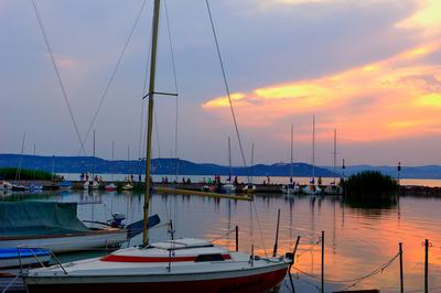Naplemente a Balaton parton, Zamárdiban-stock-foto