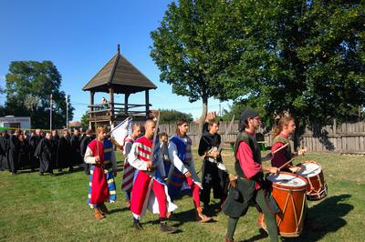Hadijátékok a fonyódi palánkvárban-stock-foto