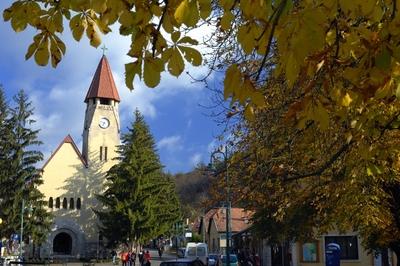 Zebegény, Római katolikus templom-stock-foto