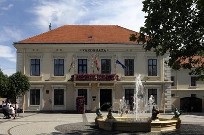 Sárvár, Kossuth tér-stock-foto