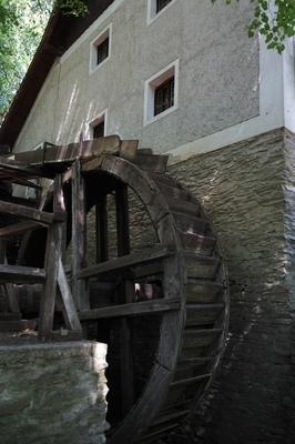 Velem, vízimalom (Schulter malom)-stock-foto