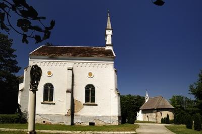 Nagylózs, Szent István római katolikus temetőkápolna-stock-foto