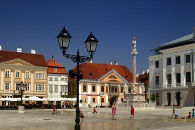 Győr, Széchenyi tér-stock-foto