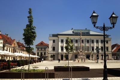 Győr, Széchenyi tér-stock-foto