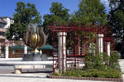 Zalaegerszeg, Göcseji tulipán-szökőkút-stock-foto