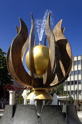 Zalaegerszeg, Göcseji tulipán-szökőkút-stock-foto