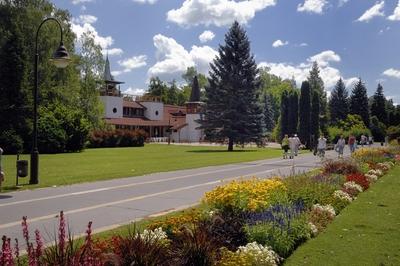 A Hévízi Tófürdő bejárata-stock-foto