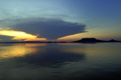 Balatoni naplemente Fonyódon-stock-foto