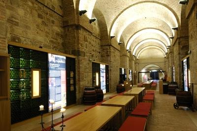 Esztergom, Prímás pince-stock-foto