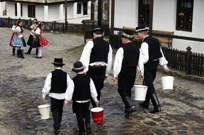 Hollókői Húsvéti Fesztivál-stock-foto