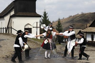 Hollókői Húsvéti Fesztivál-stock-foto