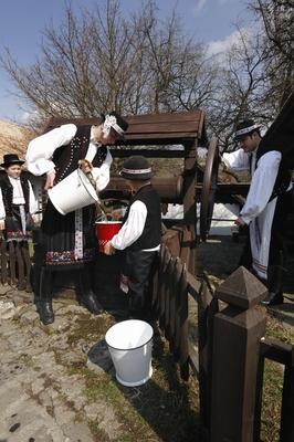 Hollókői Húsvéti Fesztivál-stock-foto