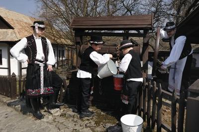 Hollókői Húsvéti Fesztivál-stock-foto