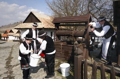 Hollókői Húsvéti Fesztivál-stock-foto