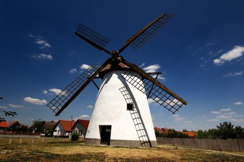 A Szeged-Kiskundorozsmai szélmalom-stock-foto