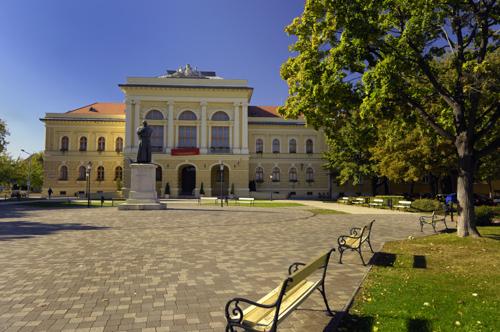 Szentes, Megyeháza Konferencia és Kulturális Központ-stock-foto
