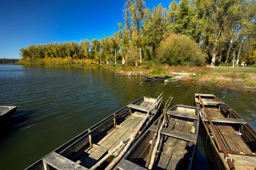 A Holt-Tisza partja Mártélyon-stock-foto