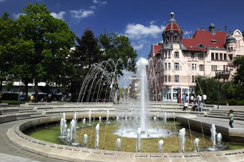 Szeged, zenélő szökőkút a Dugonics téren-stock-foto