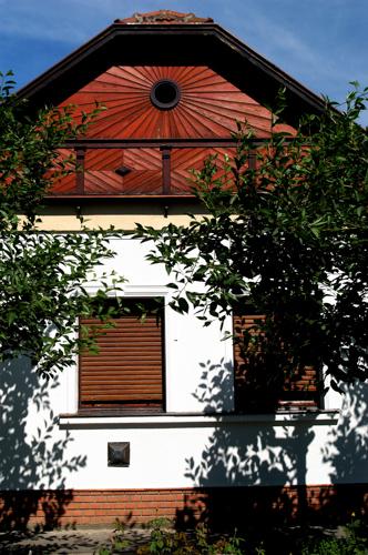 Szeged, napsugaras ház az Alsóvárosban-stock-foto