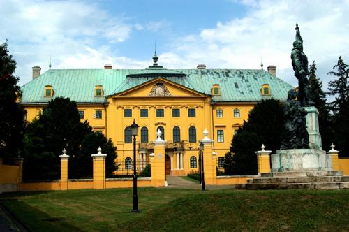 Kalocsa, Érseki Palota - Főszékesegyházi Könyvtár-stock-foto