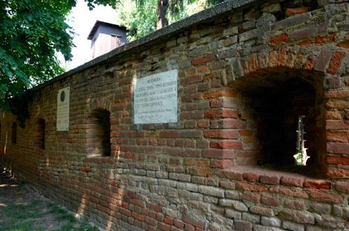 Hajdúdorogi erődfal-stock-foto