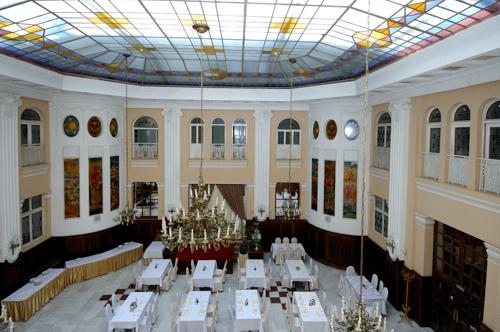 Debrecen, Grand Hotel Aranybika-stock-foto