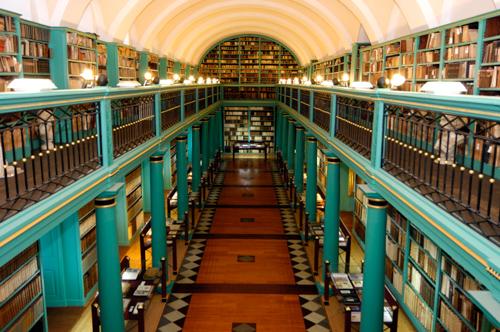 A Debreceni Református Kollégium Nagykönyvtára-stock-foto