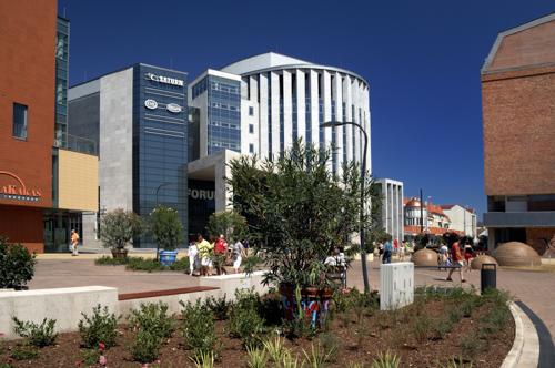 A Fórum Debrecen Bevásárlóközpont-stock-foto