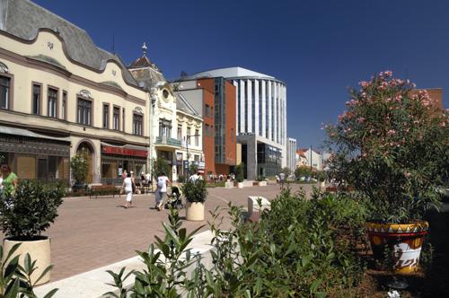 A Fórum Debrecen Bevásárlóközpont-stock-foto