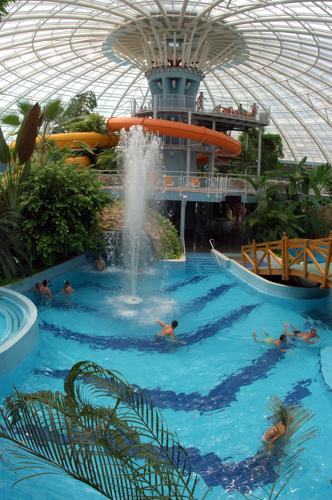 Debrecen, Aquaticum Mediterrán Élményfürdő-stock-foto